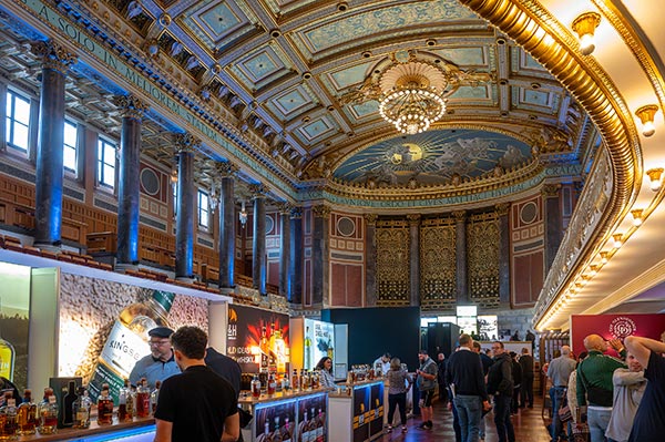 25th InterWhisky Wiesbaden im Kurhaus Treffpunkt der Whiskyszen.